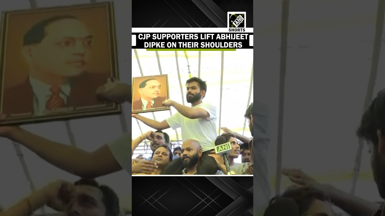 CJP Supporters lift Abhijeet Dipke on their shoulders, celebrate Pradhan's resignation