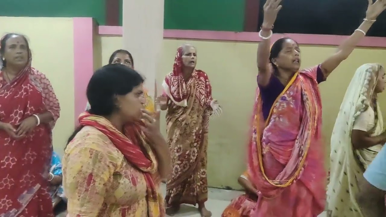 সুবল বল বল বল চাই।।কেমন আছে কমলিনী রাই।।তোর কারণে বৃন্দাবনে রে সুবল সদায় ঘুরে বেড়াই