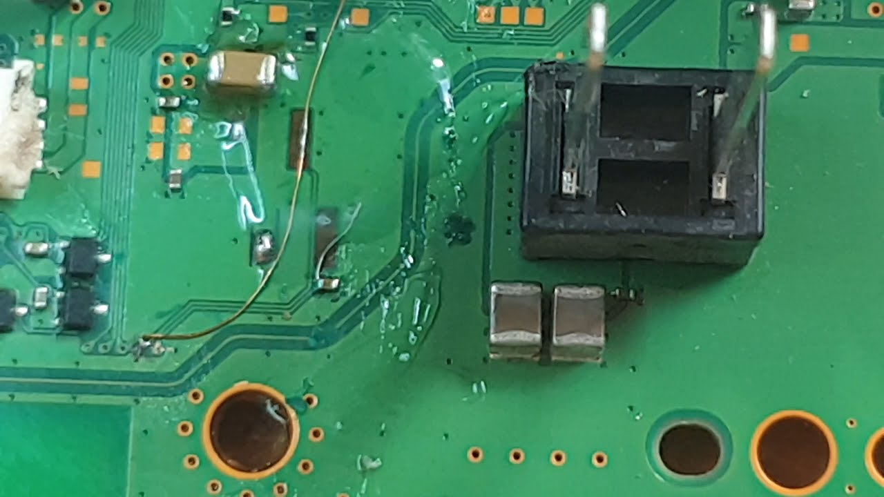 Playstation 4 1200 Series Broken 4 Pin Connector - 5v Trace Repair CUH-1200