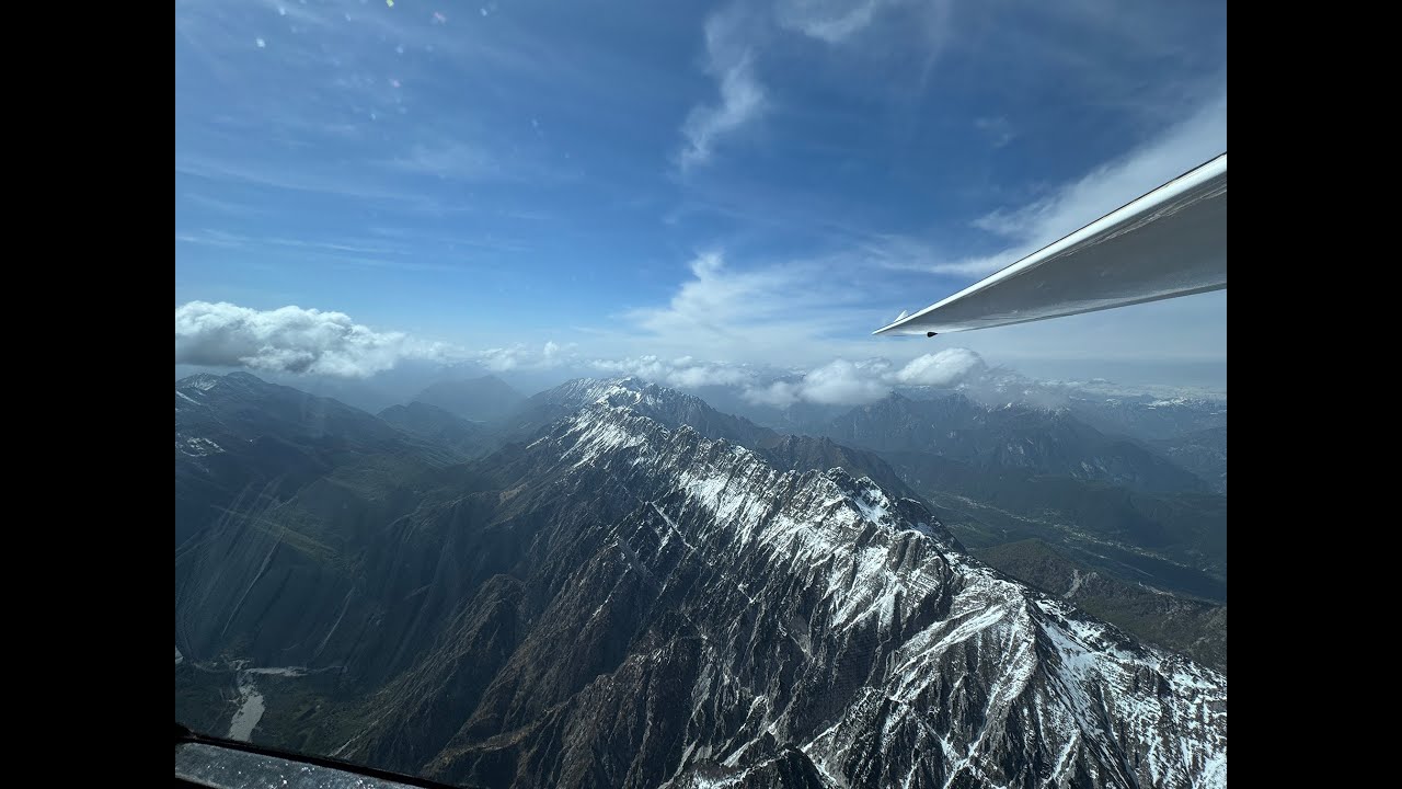 Flying the SUNSEEKER DUO in Alpine wave lift