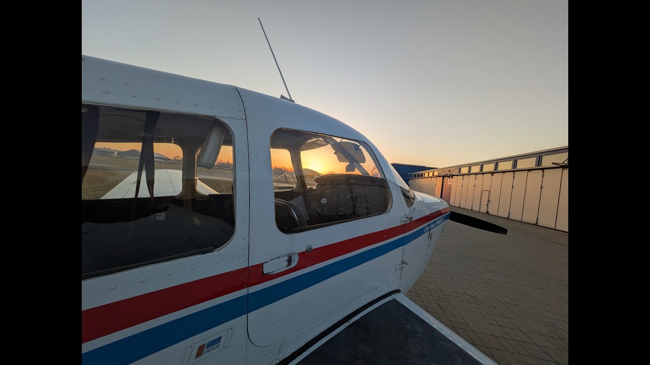 Flying PA-28 Warrior II - Across Europe