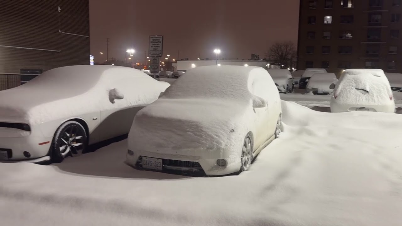FIRST BIG SNOW STORM  IN TORONTO