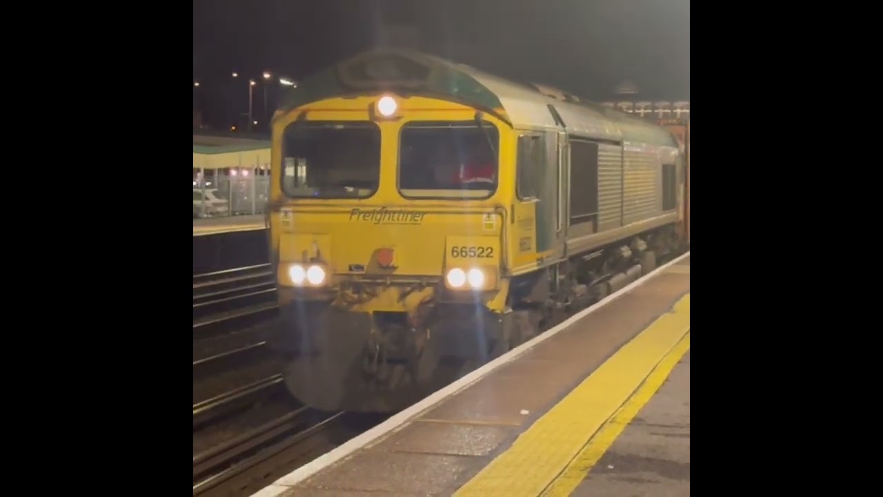 @Noahsloveoftrains various freight & passenger trains at Eastleigh, February 2026 #freightliner