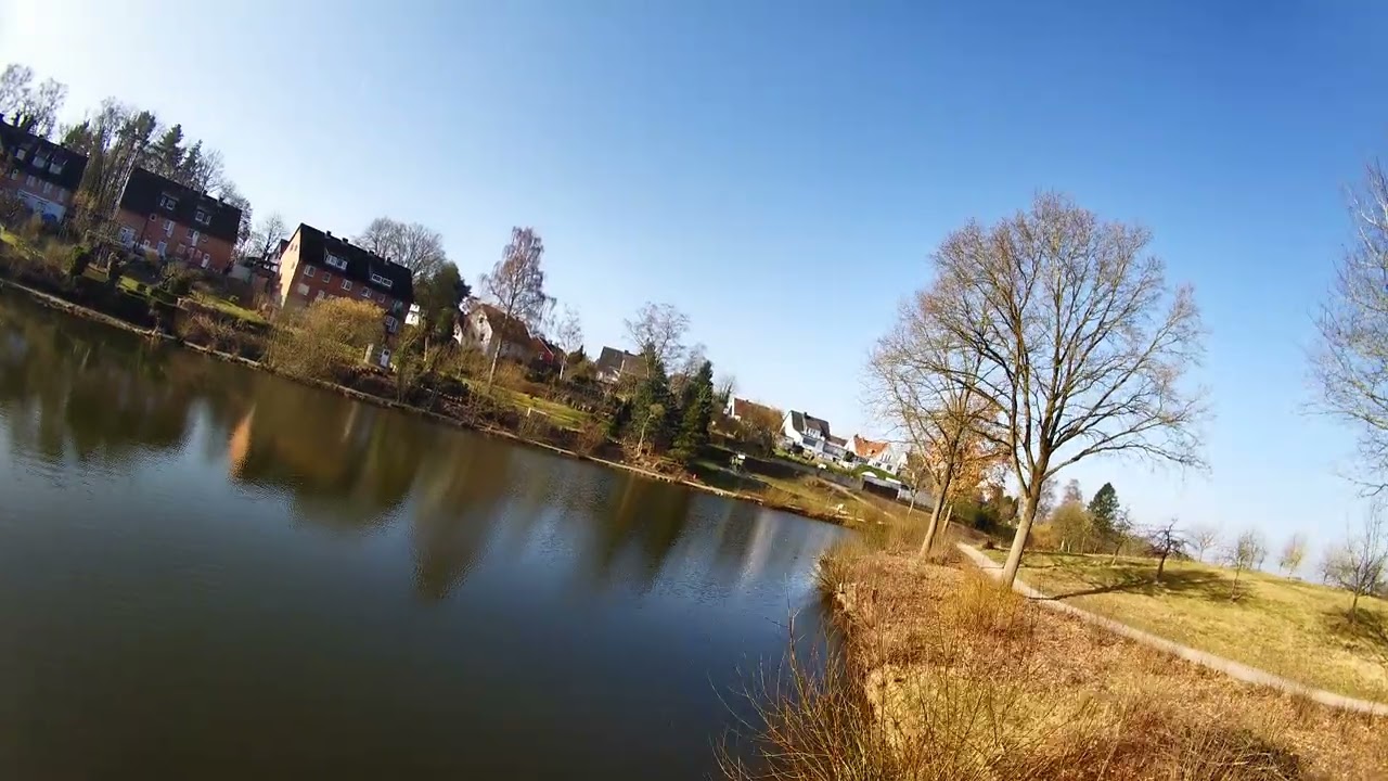 FPV Flug Nr. 140 Tott - Vormittags im Frühling mit Gartenrunde