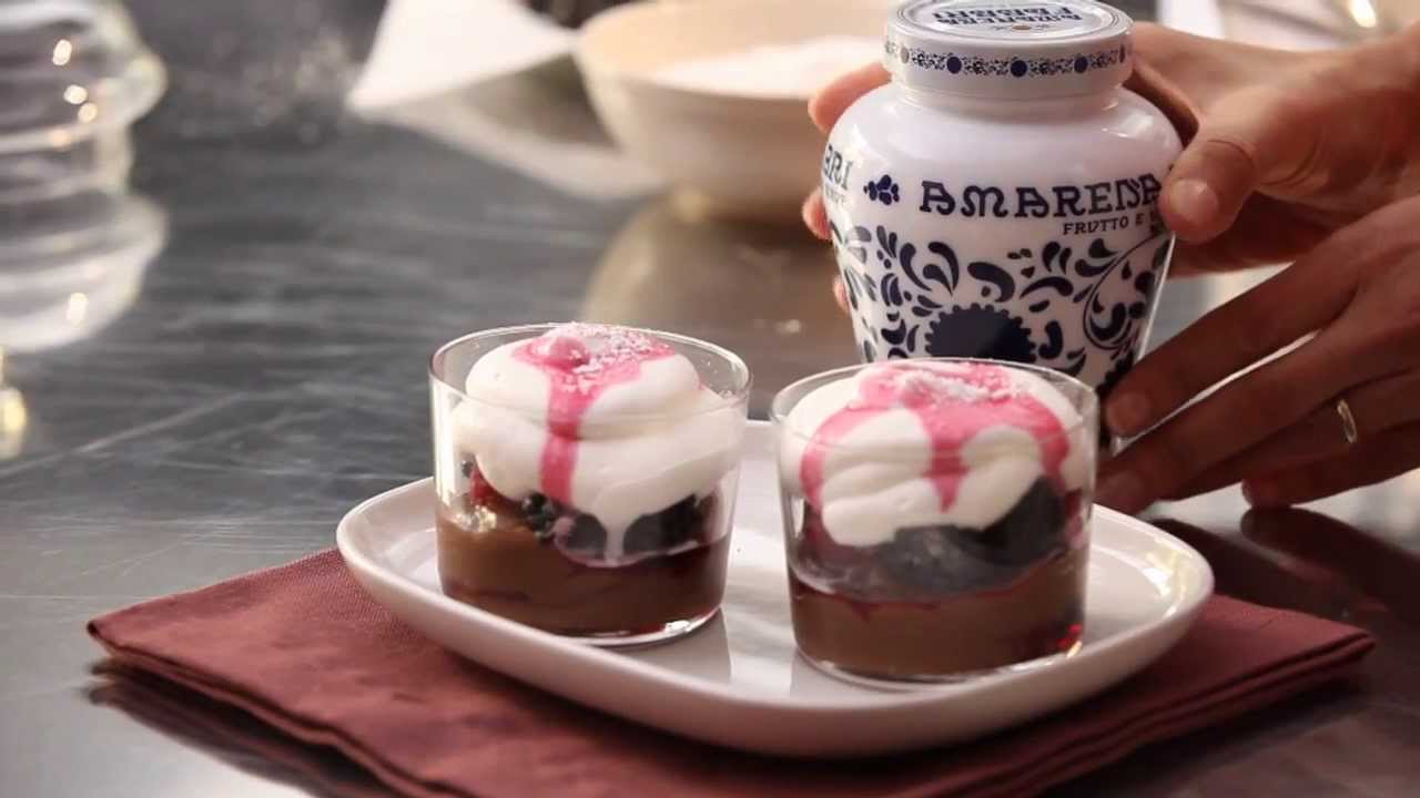 Csaba dalla Zorza | Berry Pudding con lamponi, more e Amarena Fabbri
