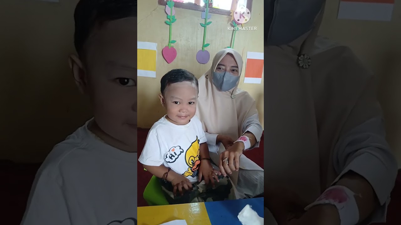 Profesi: tenaga kesehatan.NAKES