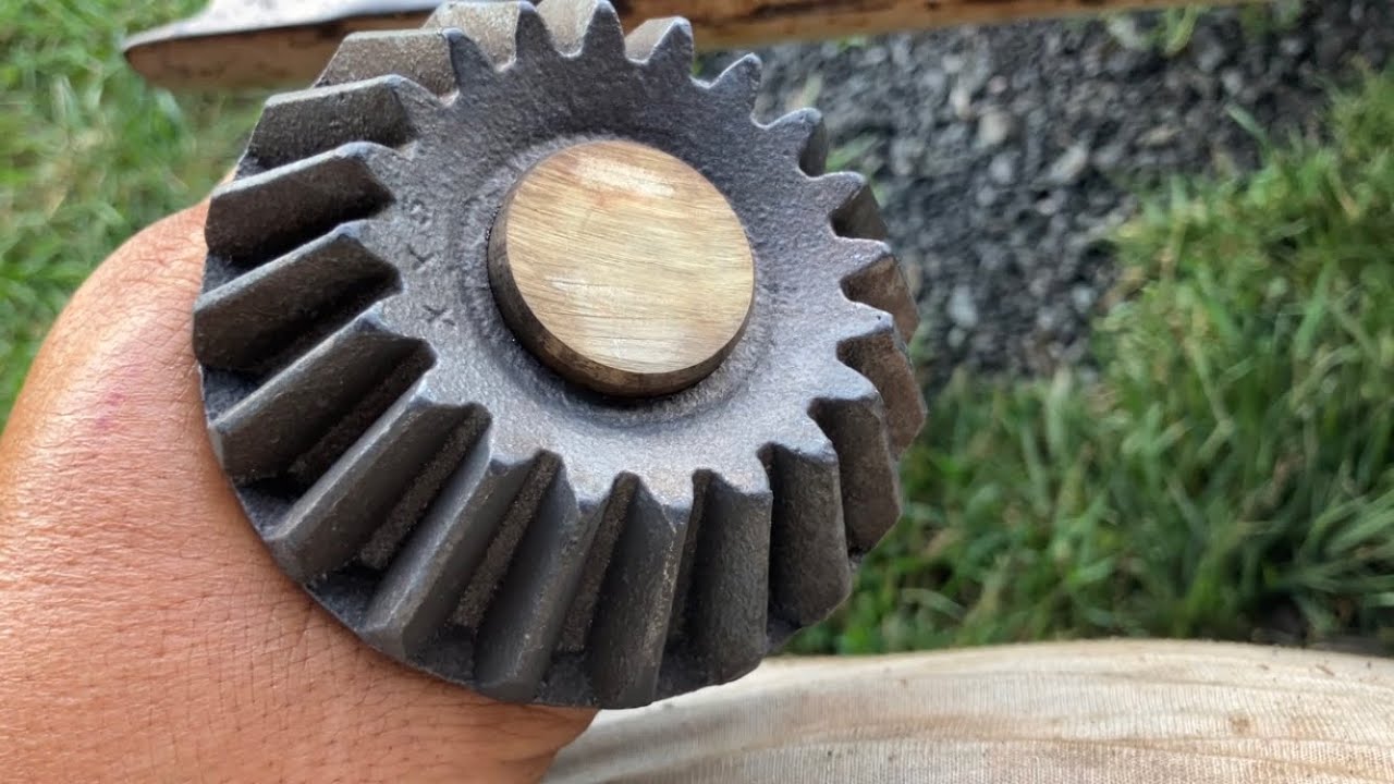 Repairing The Gearbox On The New Holland 256 Roller Bar Hay Rake