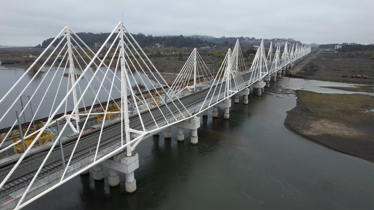Entró en operaciones nuevo puente ferroviario sobre el río Biobío.