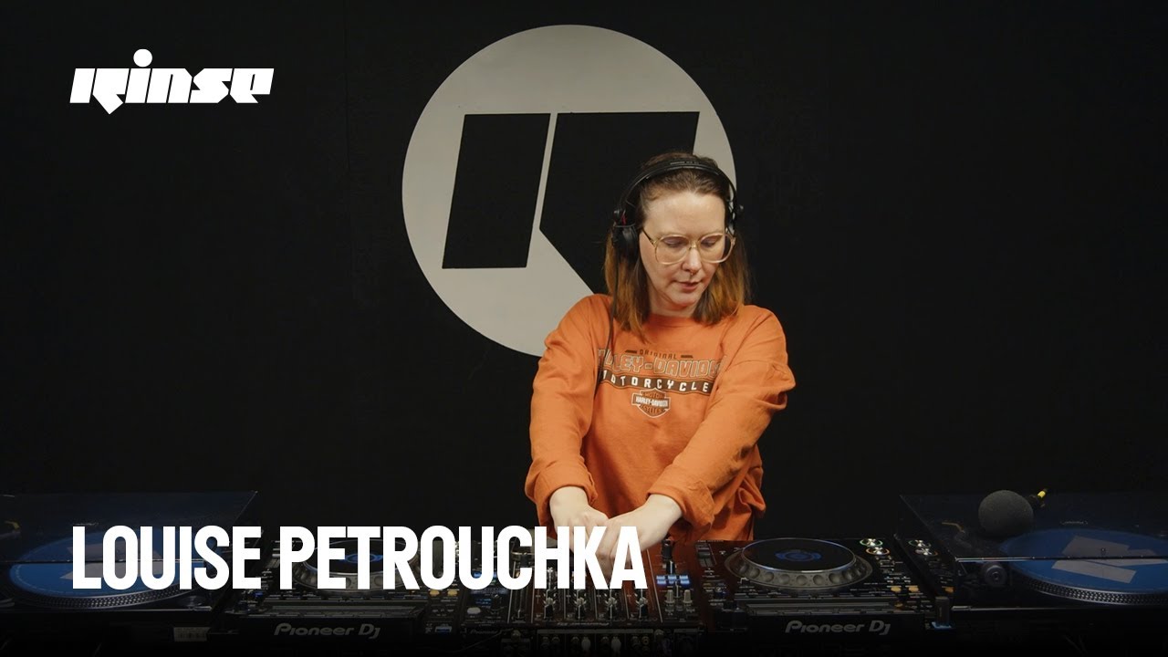 Louise Petrouchka : Double Tap | Rinse France