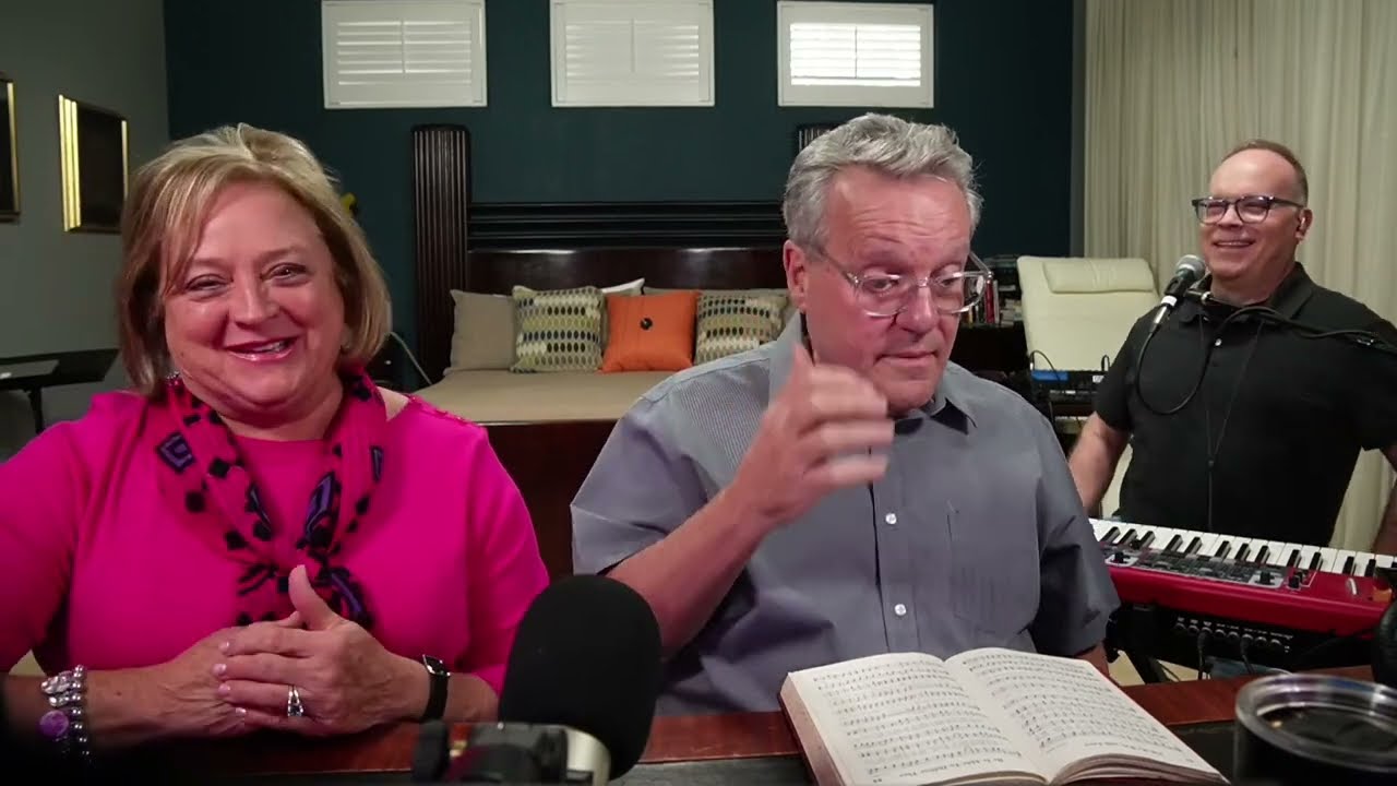 10-16-22 It's a Sunday Sing Along with Mark, Colleen and Philip! Join us!