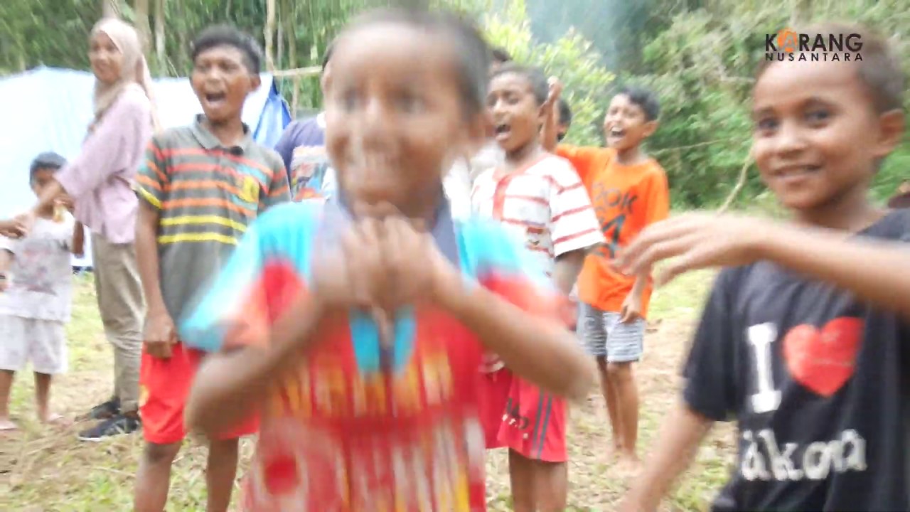 Karang Nusantara TRAUMA HEALING Camp Pengungsian Negeri Tial Kabupaten Maluku Tengah.