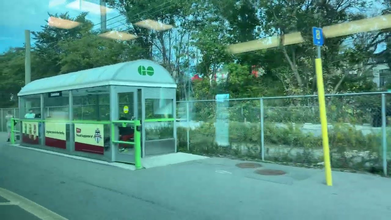 Lakeshore West GO Train Ride: Union to West Harbour