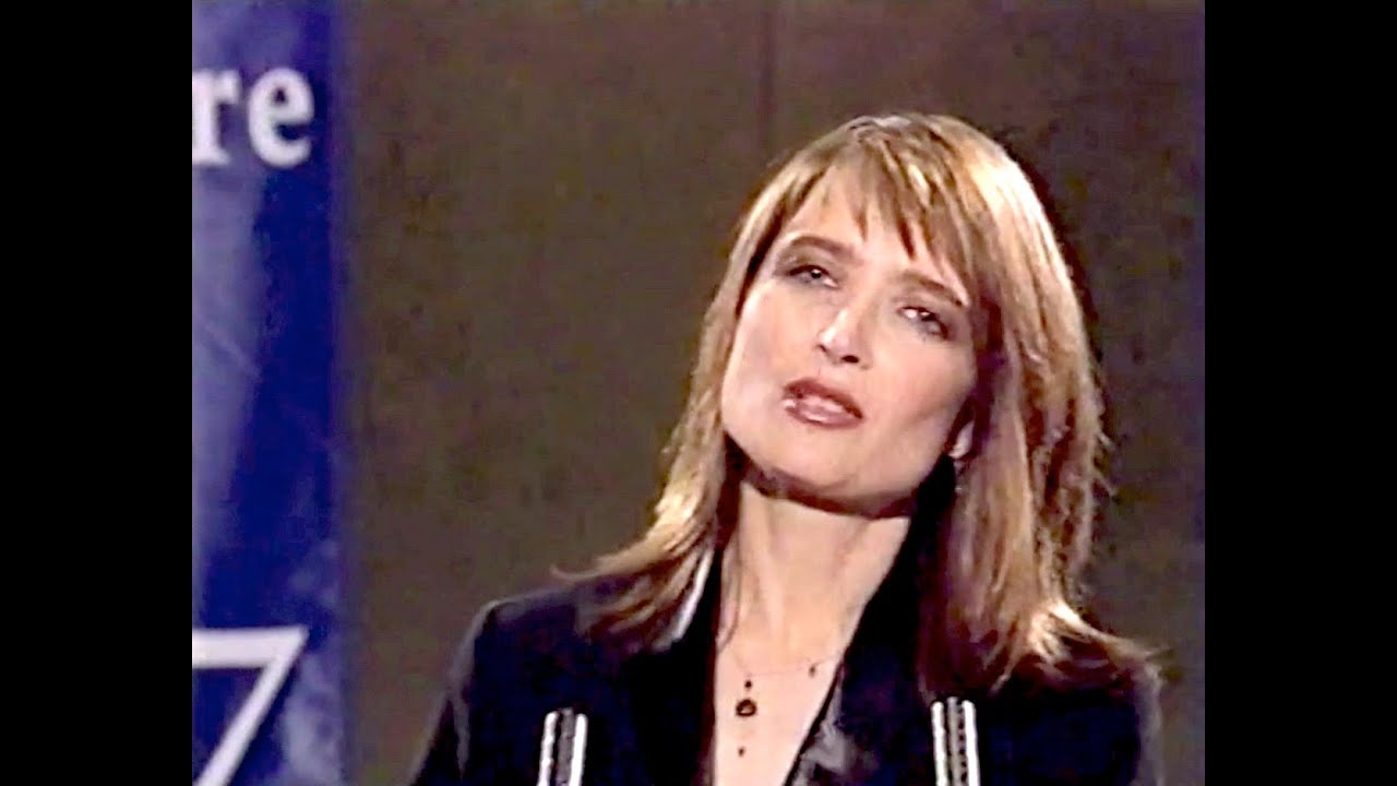 Jana Wendt lecture to assembled journalists, 1997.