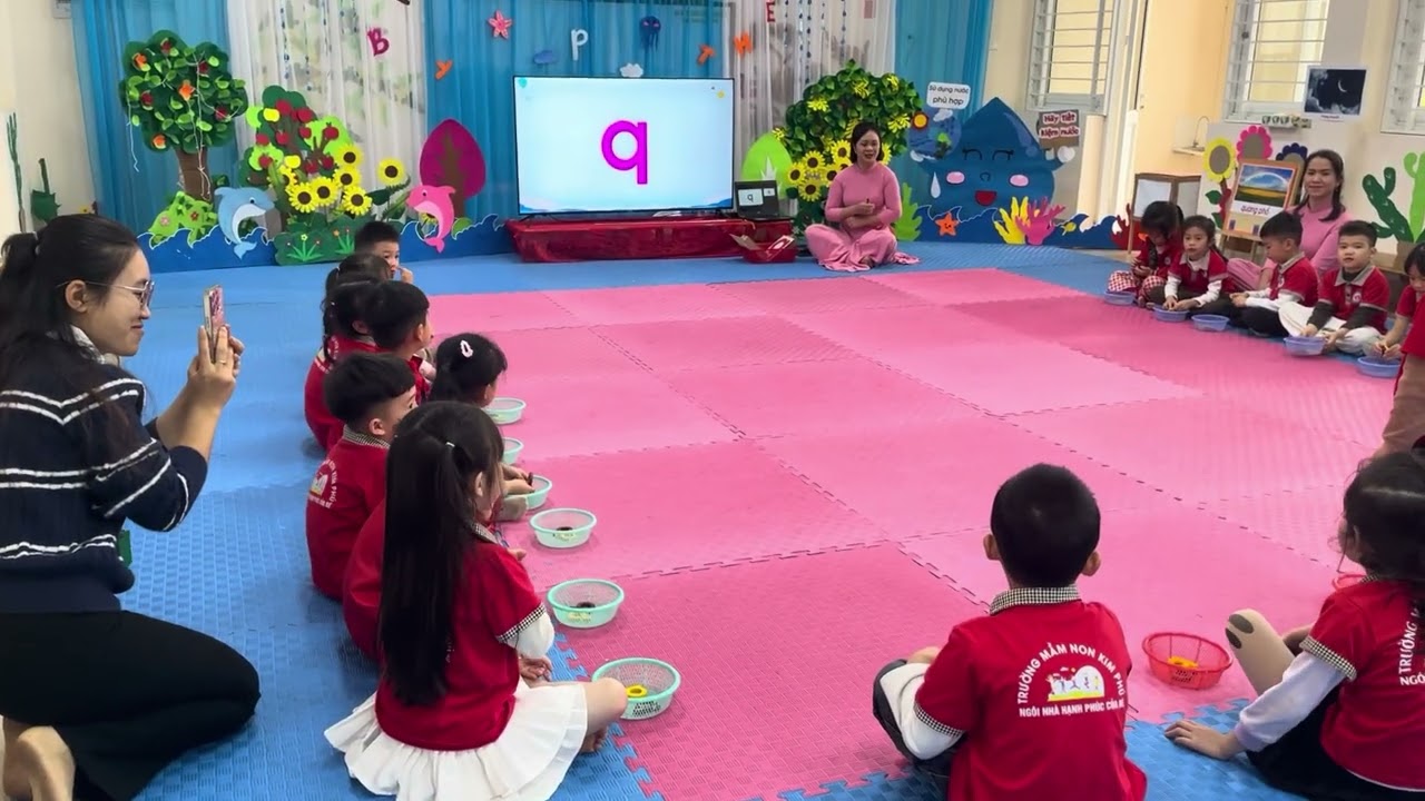 Làm quen chữ cái p,q (GV Nguyễn Trà Giang - Lớp 5-6 tuổi B trung tâm - Trường MẦm non Kim Phú)