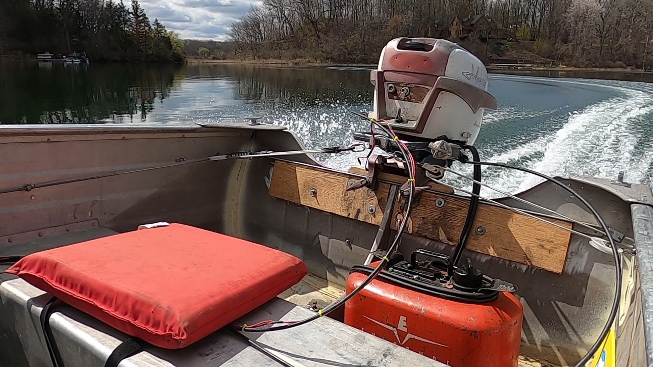 1958 Johnson FD-12 18hp Outboard Motor Lake Test