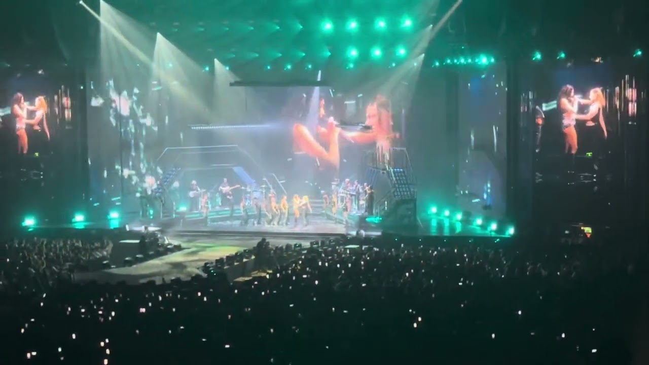 Dua Lipa Live in Singapore 2024(Part 7 of 7)
