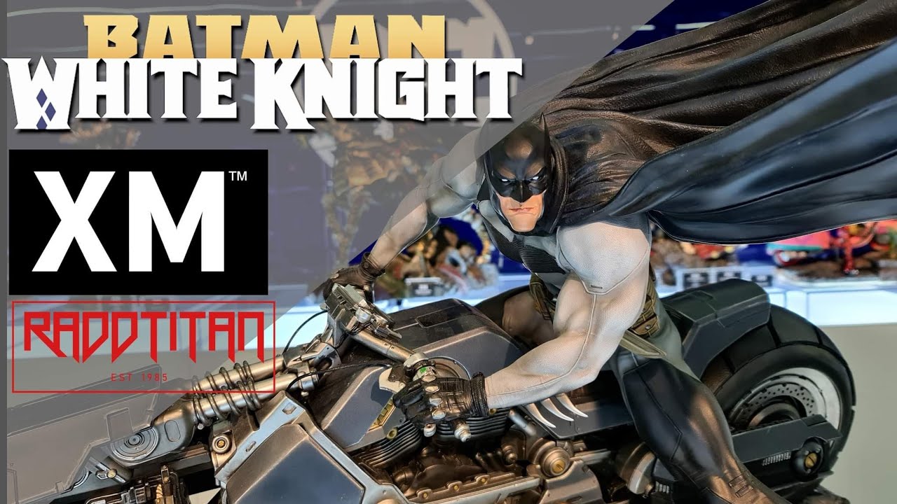 DC Comics Batman White knight Statue by XM Studios