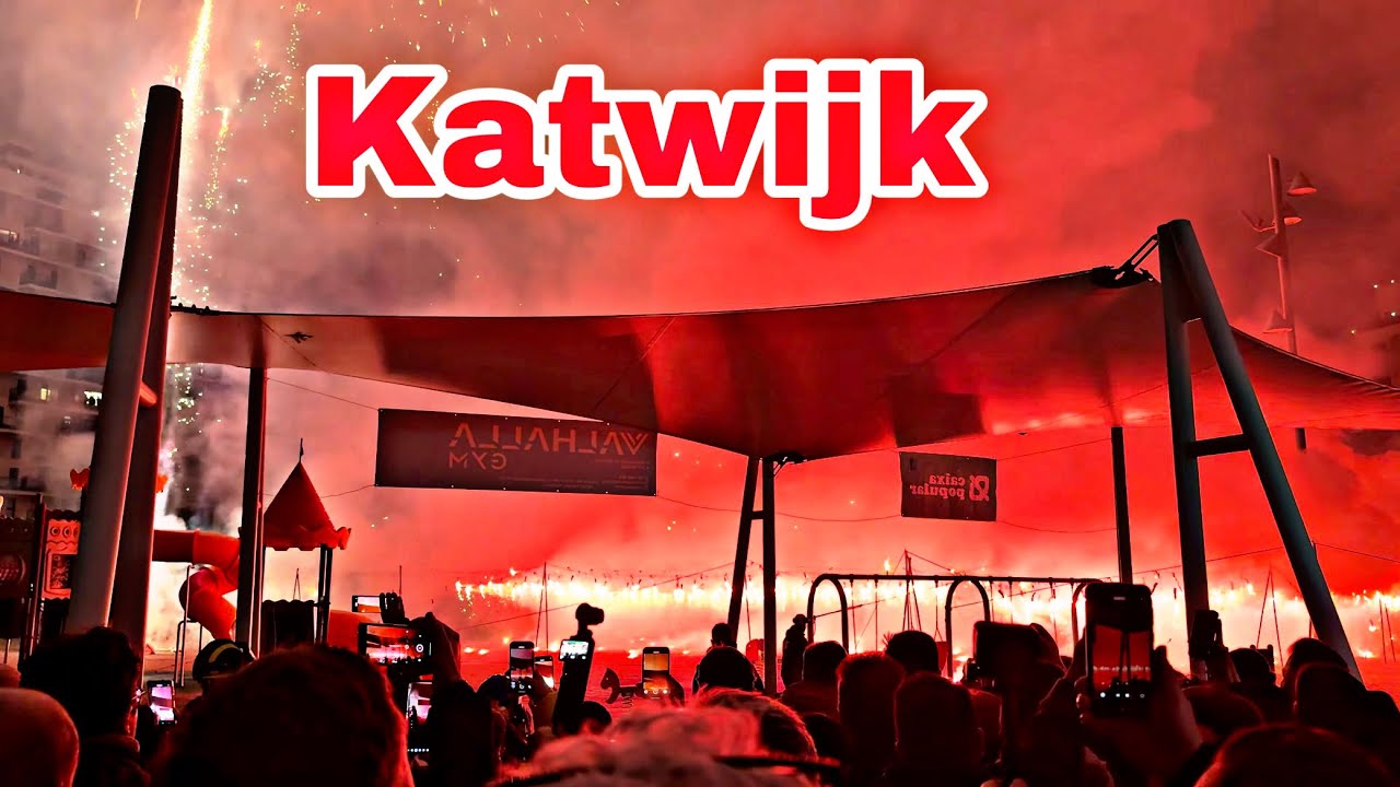 Nocturna : Placa Major - Mislata : Pyro Freaks Katwijk : Fallas 2025 : Valencia : 5000 Salutes