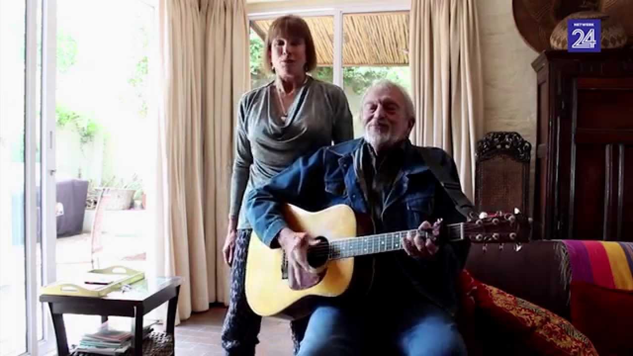 Des en Dawn sing 'Die gezoem van die bye'