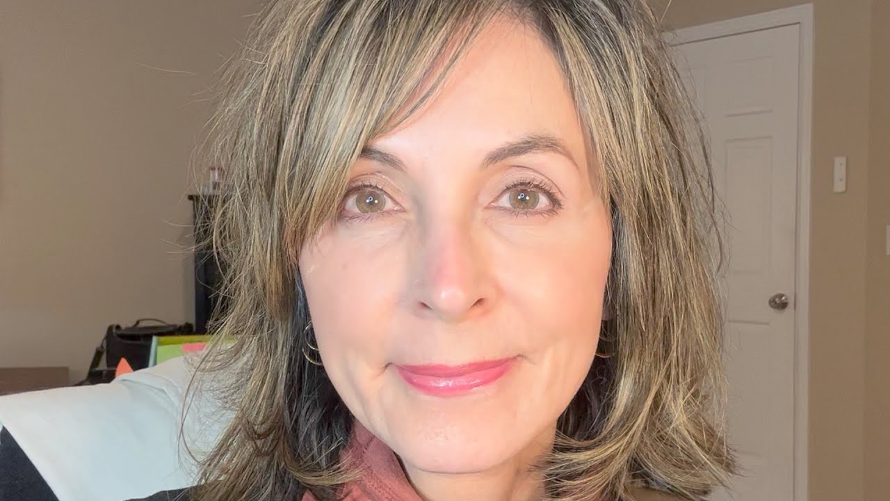 10 MINUTE NATURAL MAKEUP LOOK FOR SOMEONE OVER 60