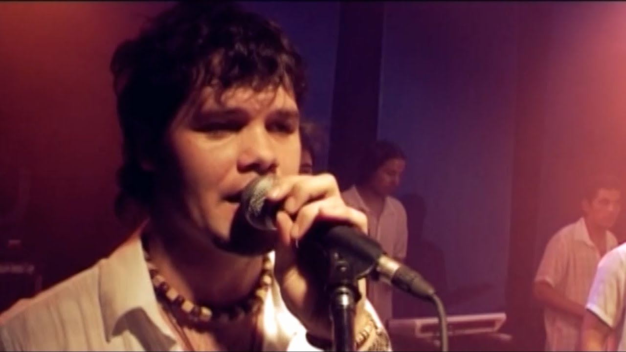 Amar Azul - Yo Tomo Licor / Yo Me Enamor&eacute; (Video Oficial)