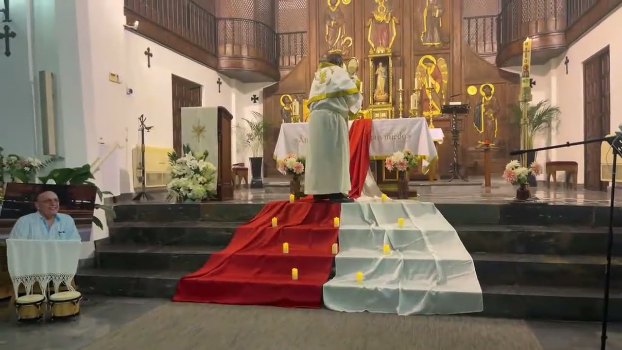 ¡Renovación Carismática Católica Pasos De Santiago está emitiendo en directo!