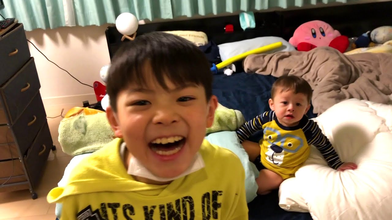 パパのイタズラ ドッキリでしぃしぃ 泣いちゃう…兄弟揃って可愛すぎる♪【いおりくんTV 日常と休日】
