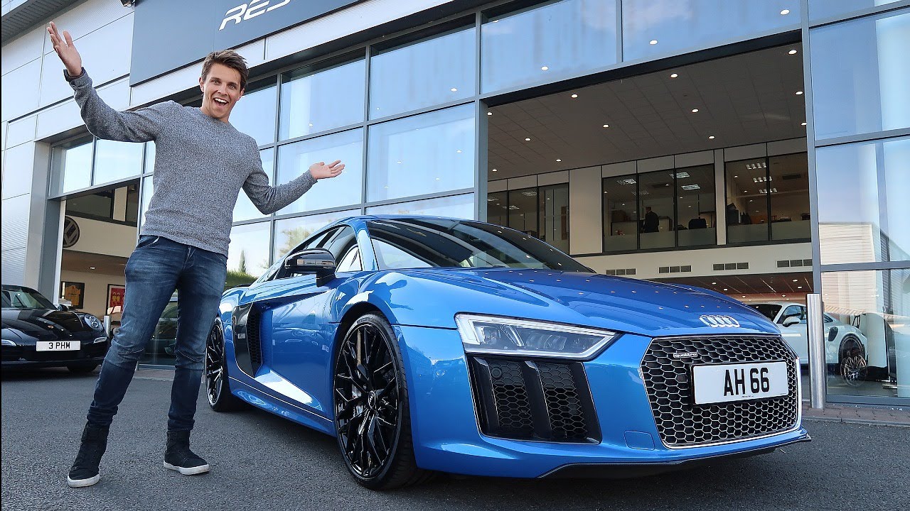 COLLECTING MY AUDI R8 V10 PLUS!!