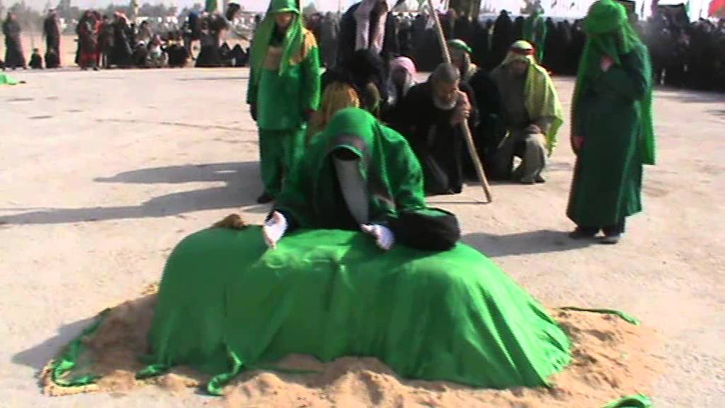 تمثيل رجوع السبايا الى كربلاء في موكب قطيع الكفين على طريق نجف ــــ مناذرة