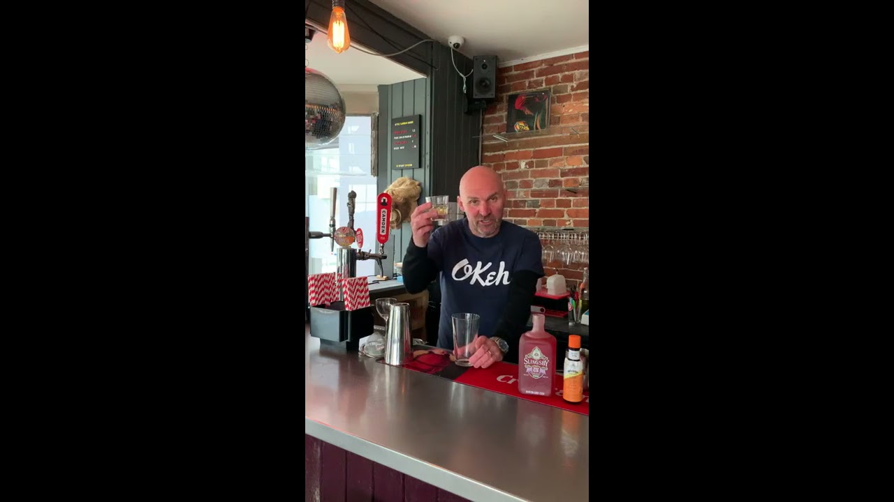 Cocktail Tutorial: Rhubarb Gin Sour