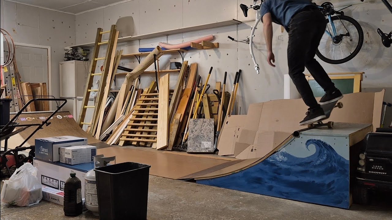 DIY Portable Miniramp Skateboarding 