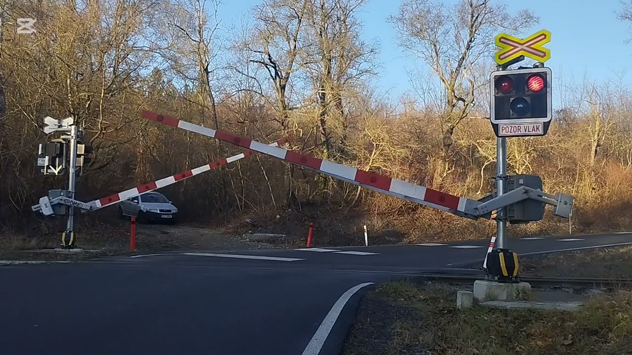Železniční přejezd [P2451] Kladno (Vrapice) - AŽD 97 (Výstražník A)
