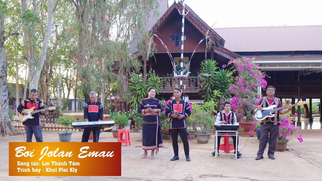 Trên Đường Emmau - Bơi Jơlan Emmau - Khul Đăo Jrai Kual Plei Kly