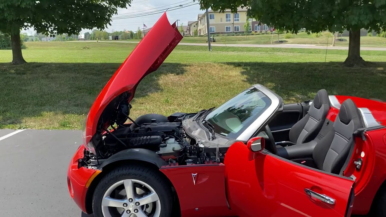 Обзор автомобиля Pontiac Solstice 2008 года (с запуском)