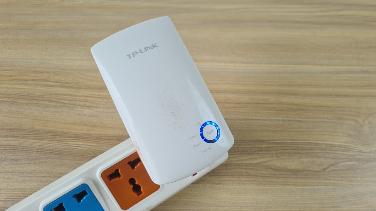 TP-Link Range Extender Setup and Review | TL-WA850RE