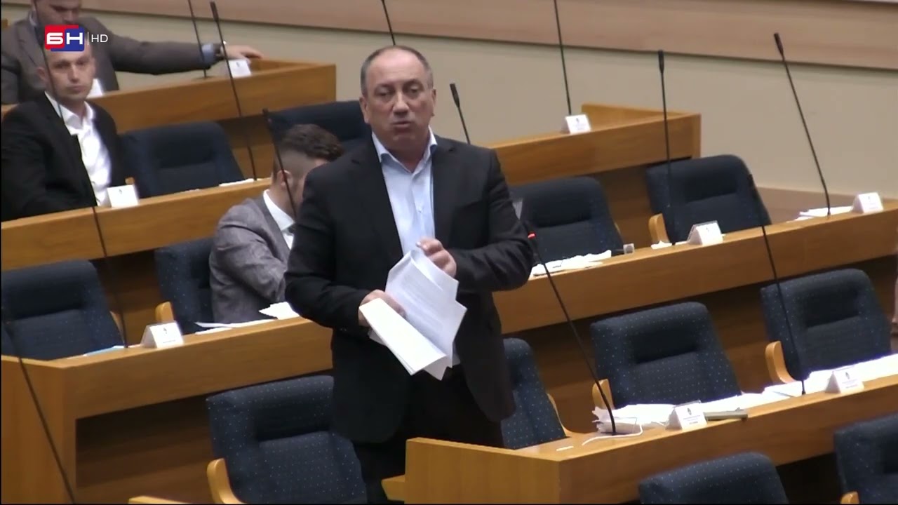 Crnadak: Vlada ne može riješiti unutrašnje probleme zbog korupcije