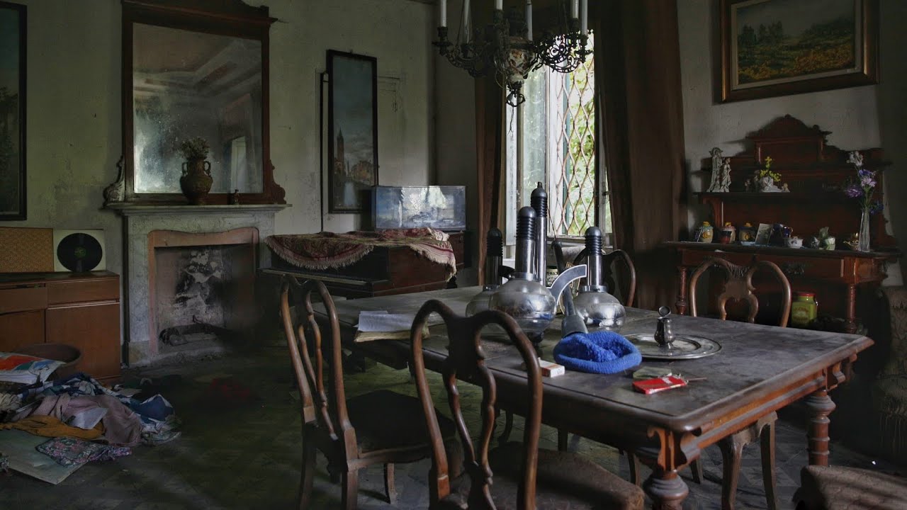 Urbex Italia: È tutto perfetto nella villa abbandonata del Pianista | Urbex MJ