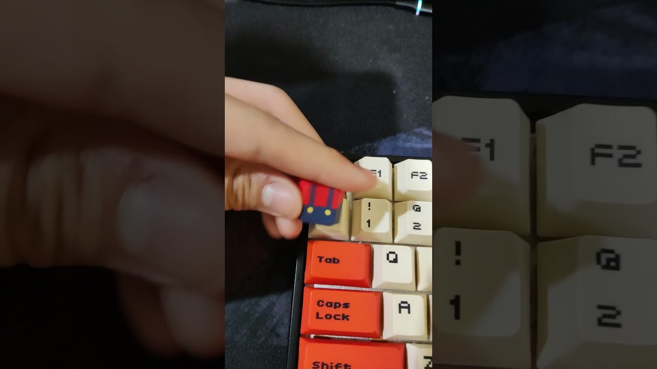 how to take off keycaps without tools