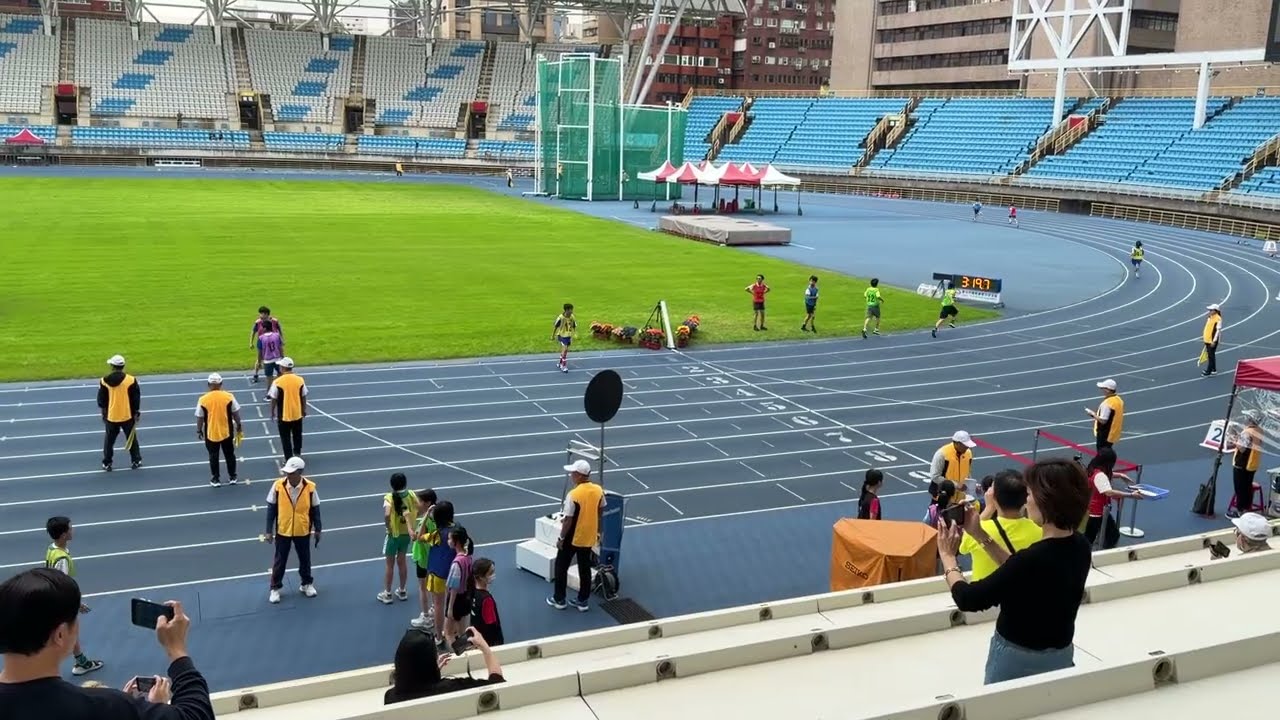 台北市114學年度國小運動會田徑大隊接力決賽東區乙組第(2/3)組文湖、民族、新湖、潭美、修德、信義20260302修德國小分組第一