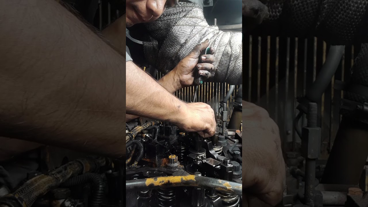 Komatsu engine injector change
