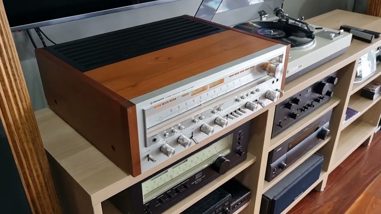 Pioneer SX-1050 Monster Receiver Fully Restored. Pink Floyd Comfortably Numb