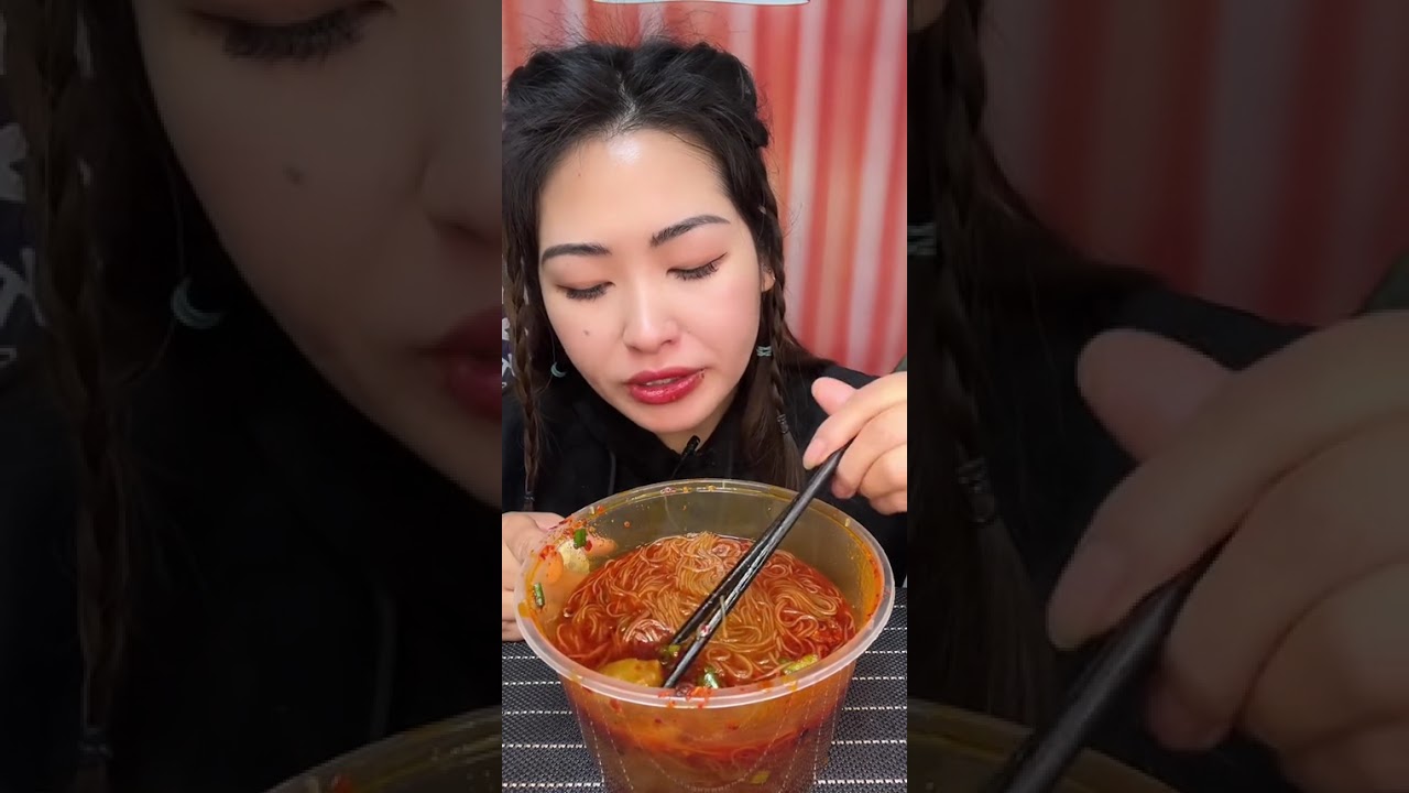 MUKBANG MIE 