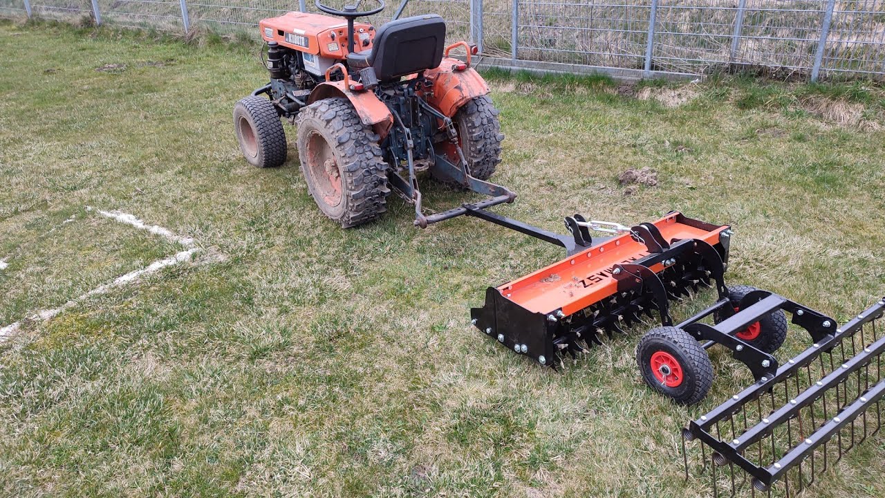 Wertykulacja trawnika Na stadionie 😱 Kubota idzie jak zła ♥️ #kubota #japan #trawnik #power #tractor