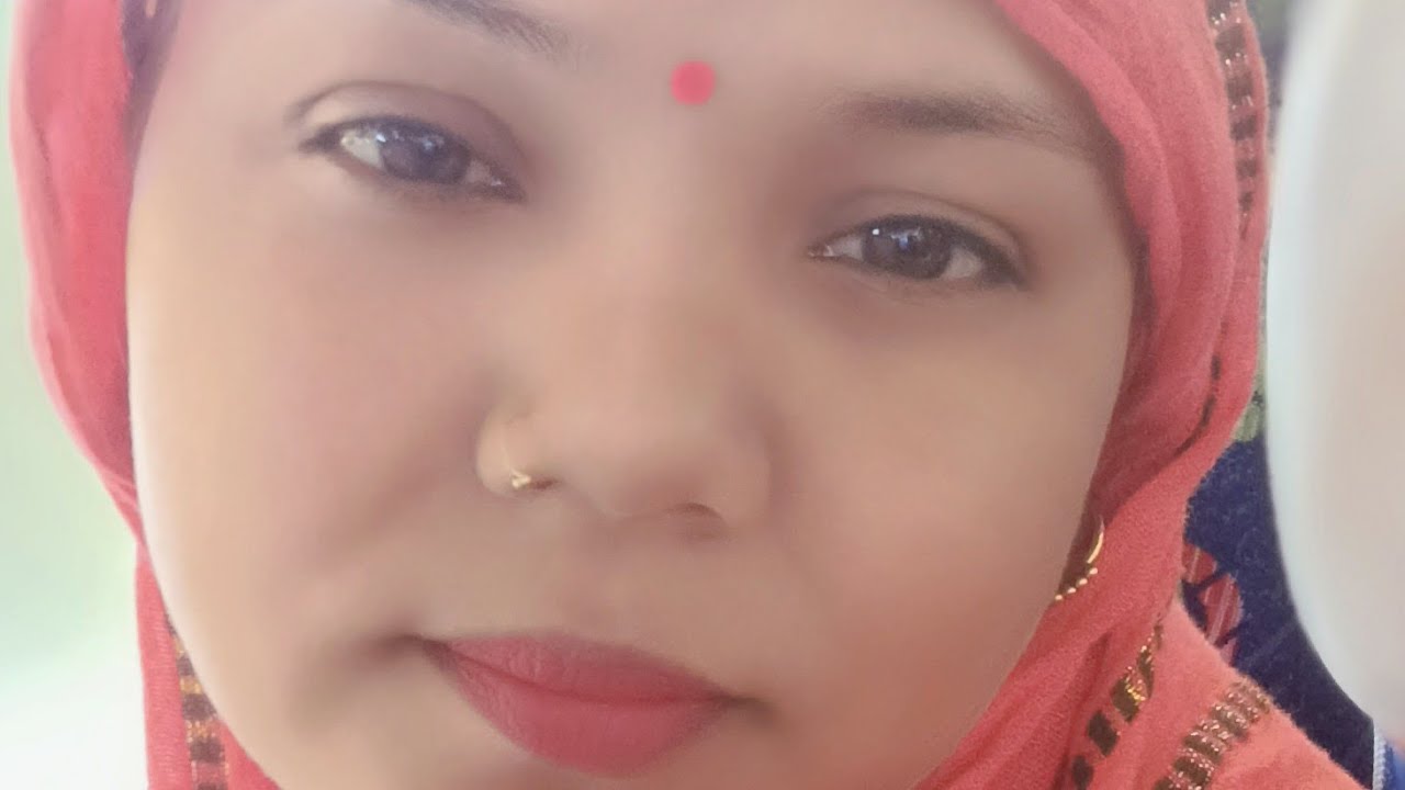 लाइव पर है