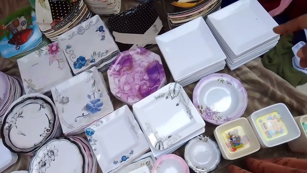 جوله في سوق الاحد بشبرا الخيمه كوتشيات ومفارش وادوات مطبخ وارخص الاسعار 💥💥🔥.