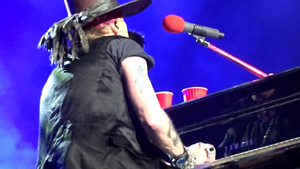 Guns N' Roses Layla  November Rain  Tokyo JAPAN 2017-01-29