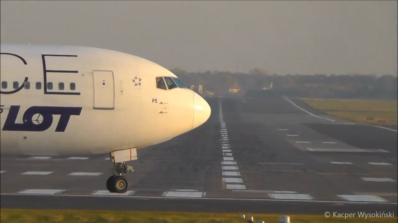LOT Boeing 767 evening takeoff from Warsaw