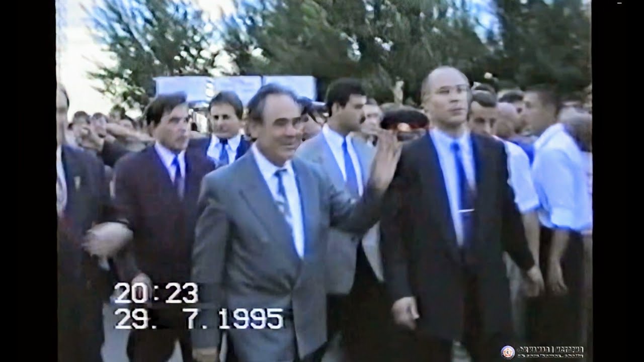 Минтимер Шаймиев в Набережных Челнах на стадионе «КАМАЗ». 29 июля 1995 г.