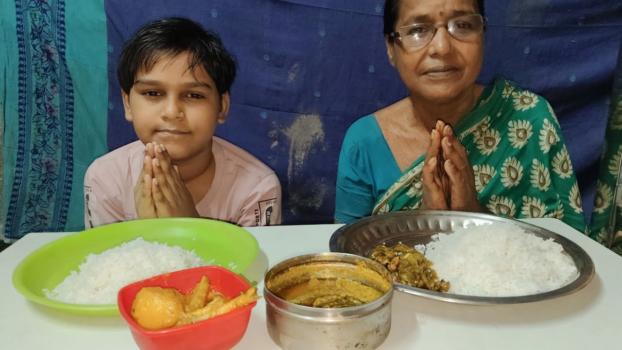 BIG BITE EATING CHIKEN CURRY RISE SORSE ELISH MACHE CHICHINGE VAJA