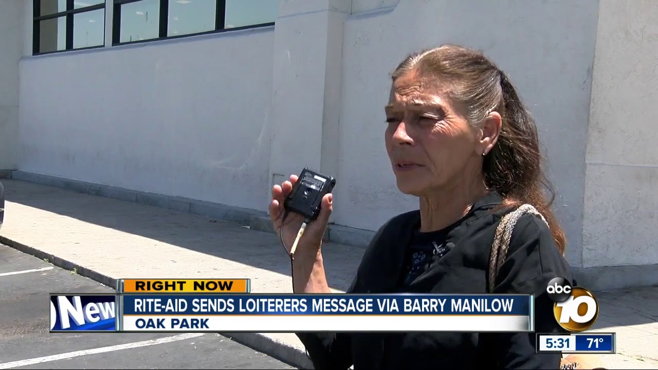 Rite-Aid sends loiterers message with Barry Manilow